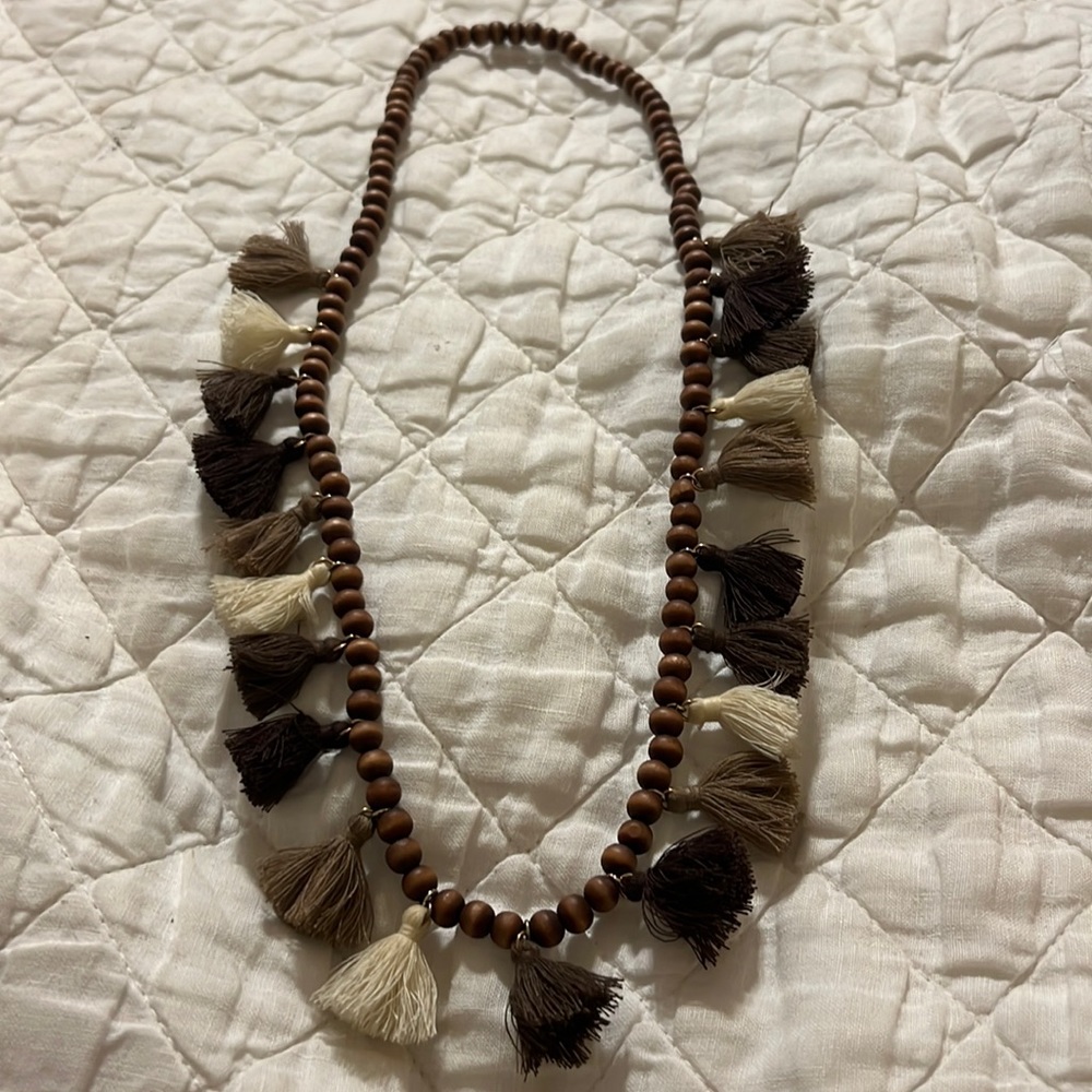 Beautiful and new necklace. Stretchy. Boho.